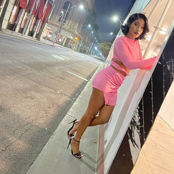 Bubblegum Two Piece Outfit 💕 - Picture 2 of 5